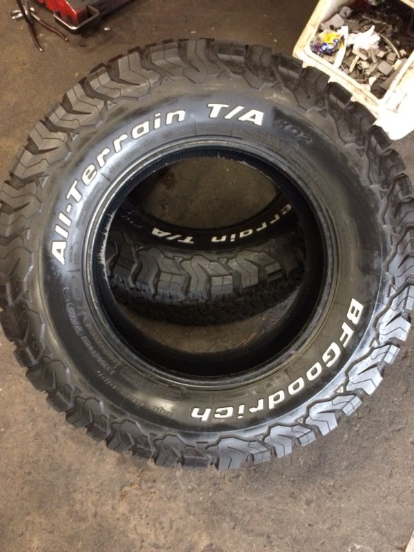 2 TIRES 2657017LT BF GOODRICH KO2 used