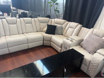 Reclining sectional