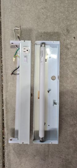Under cabinet lights