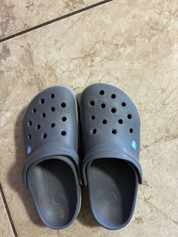 Crocs Unisex Size 8 Women 6 Men