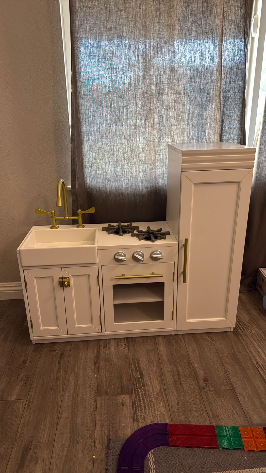 Pottery Barn Toddler Kitchen