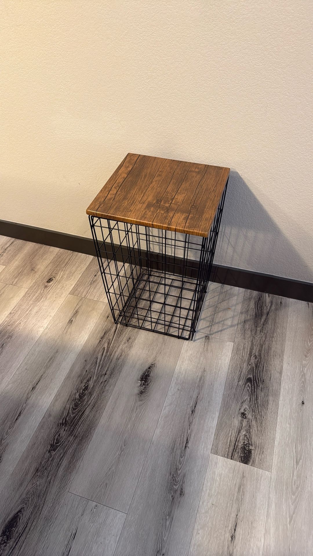 Wire Basket Stand