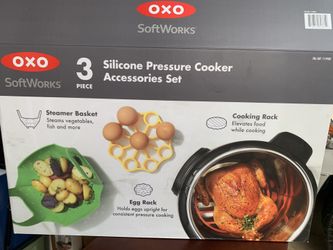 Pressure cooker extras