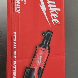 Milwaukee
M12 12V Lithium-Ion Cordless 3/8 in. Ratchet