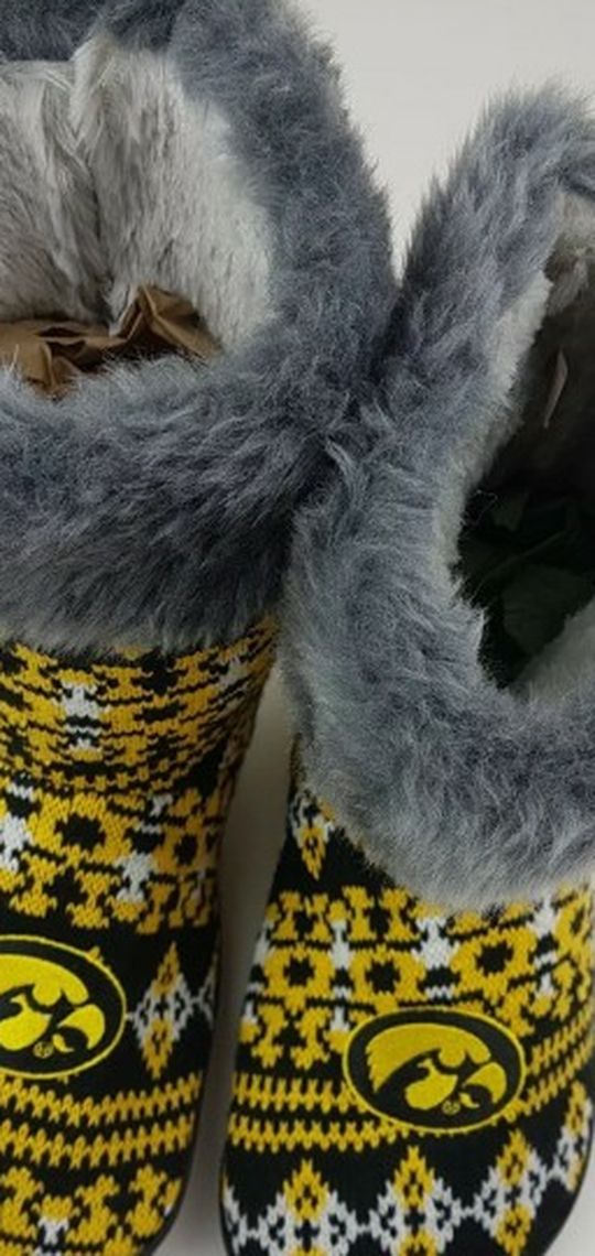Iowa Hawkeyes Women's Size XLG Aztec Slipper Boots Faux Fur Forever Collectible