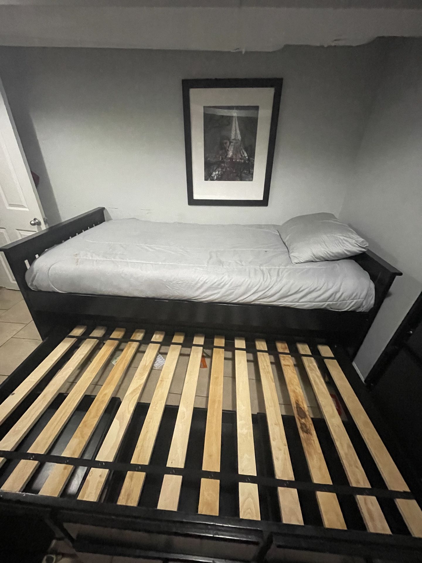 Single/ Double Twin Bed for Sale in Chicago, IL OfferUp