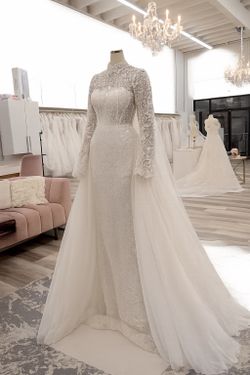 Wedding gown