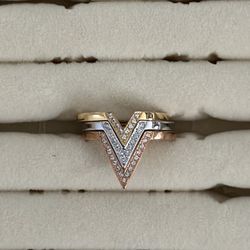 Swarovski Stackable V Ring
