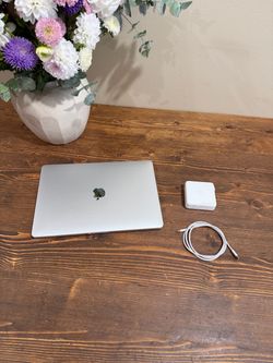 Apple MacBook Pro 13” 2020 M1 8GB RAM 256GB SSD (Silver)