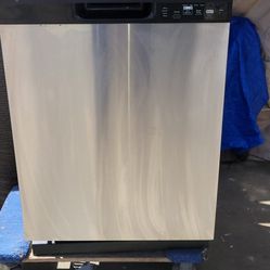 Ge Dishwasher In Good Condition For Sale 
