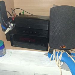 Small Stereo 2 Speakers