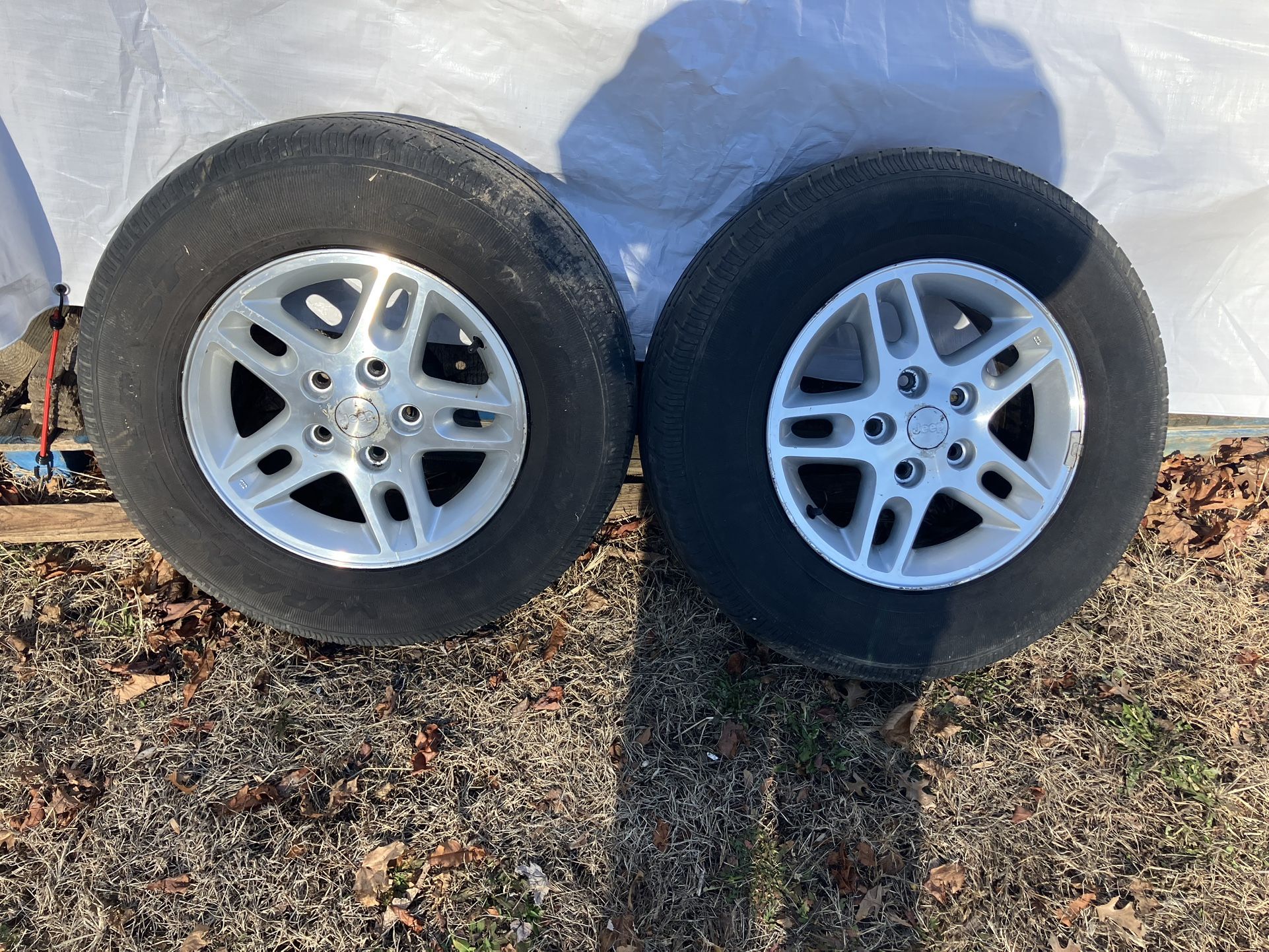225/75r16 w/ Wheels