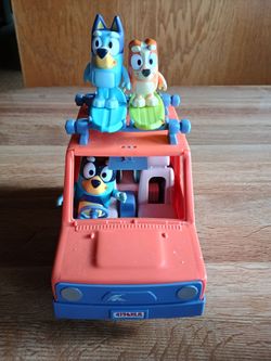 Bluey Jeep W/ 3 dogs