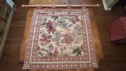 Tapestry with wood rod
