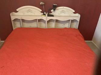 Two Twin Beds With Storage