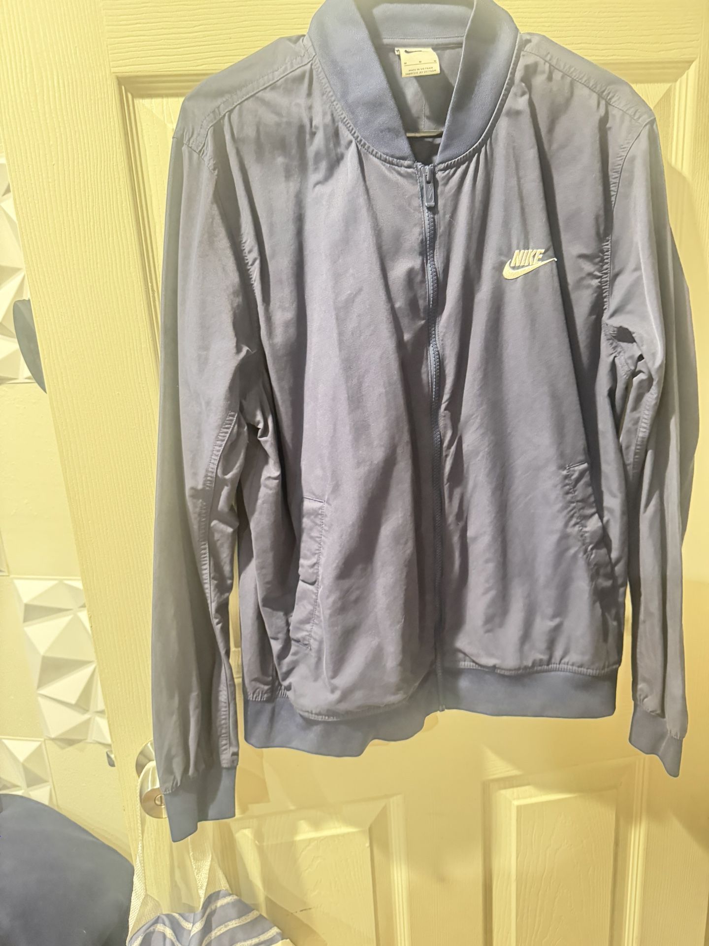 NIKE WINDBREAKER