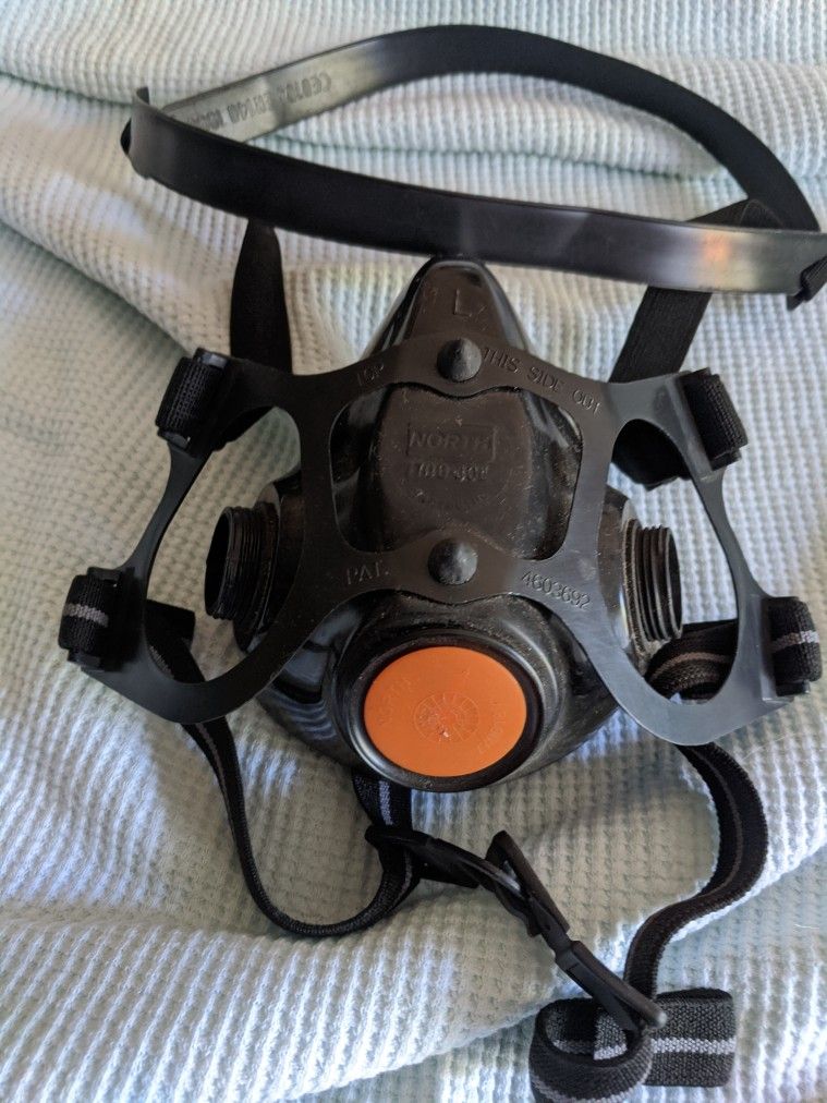 Honeywell North 7700-30L Half Face Respirator