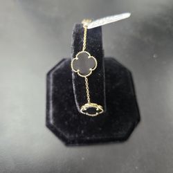 Clover Design Bracelet (AUTHENTIC GOLD)