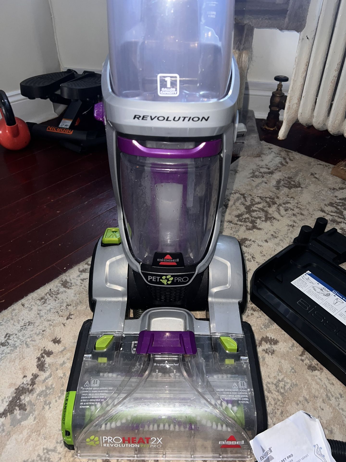 Bissell ProHeat 2X Revolution Max Clean Pet Pro Full-Size Carpet Cleaner, 1986