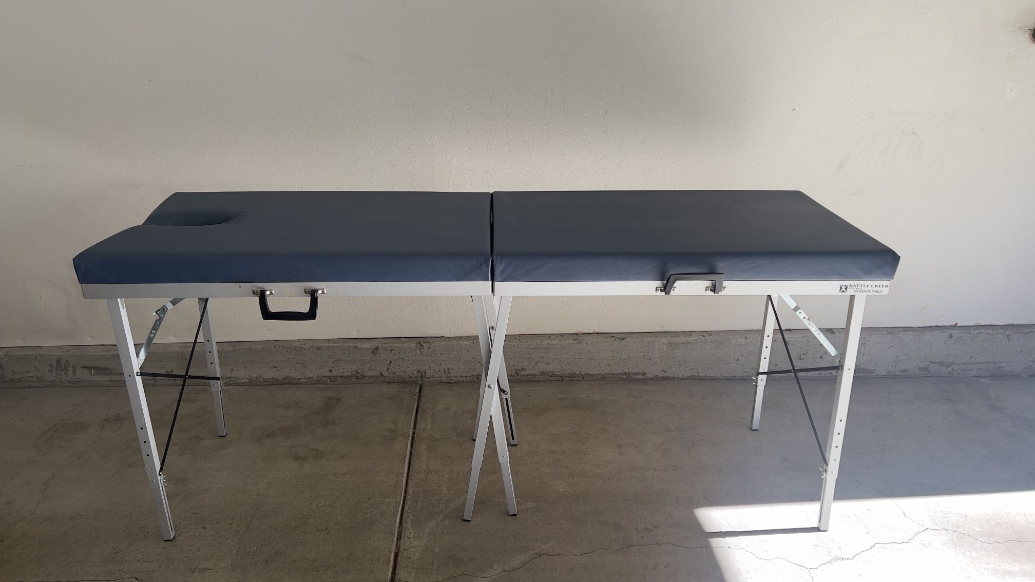 Portable Folding Massage Table 