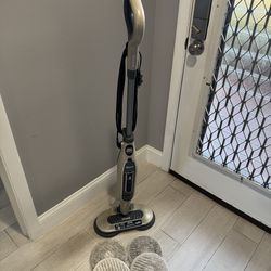 Shark Steam & Scrub Steam Mop W/Pads