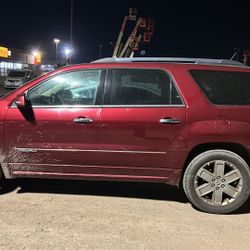 2015 GMC Acadia Denali 