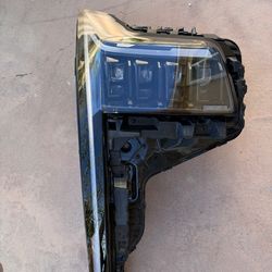 Kia carnival 2025  front light