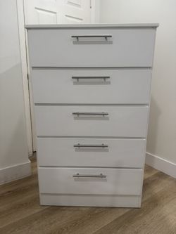 5 Drawer Dresser 