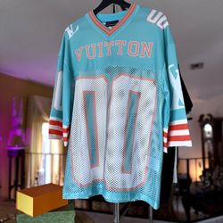Lv Shirt Jersey Size Large 
