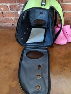 Animal carrier/ backpack