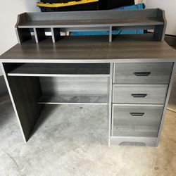 Wayfair Versa Computer Desk