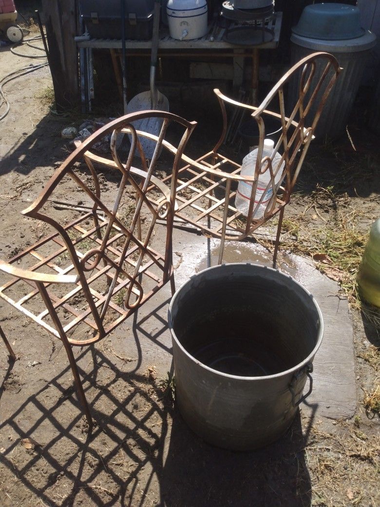 Vintage Wrought Iron Chairs for Sale in Pico Rivera, CA OfferUp