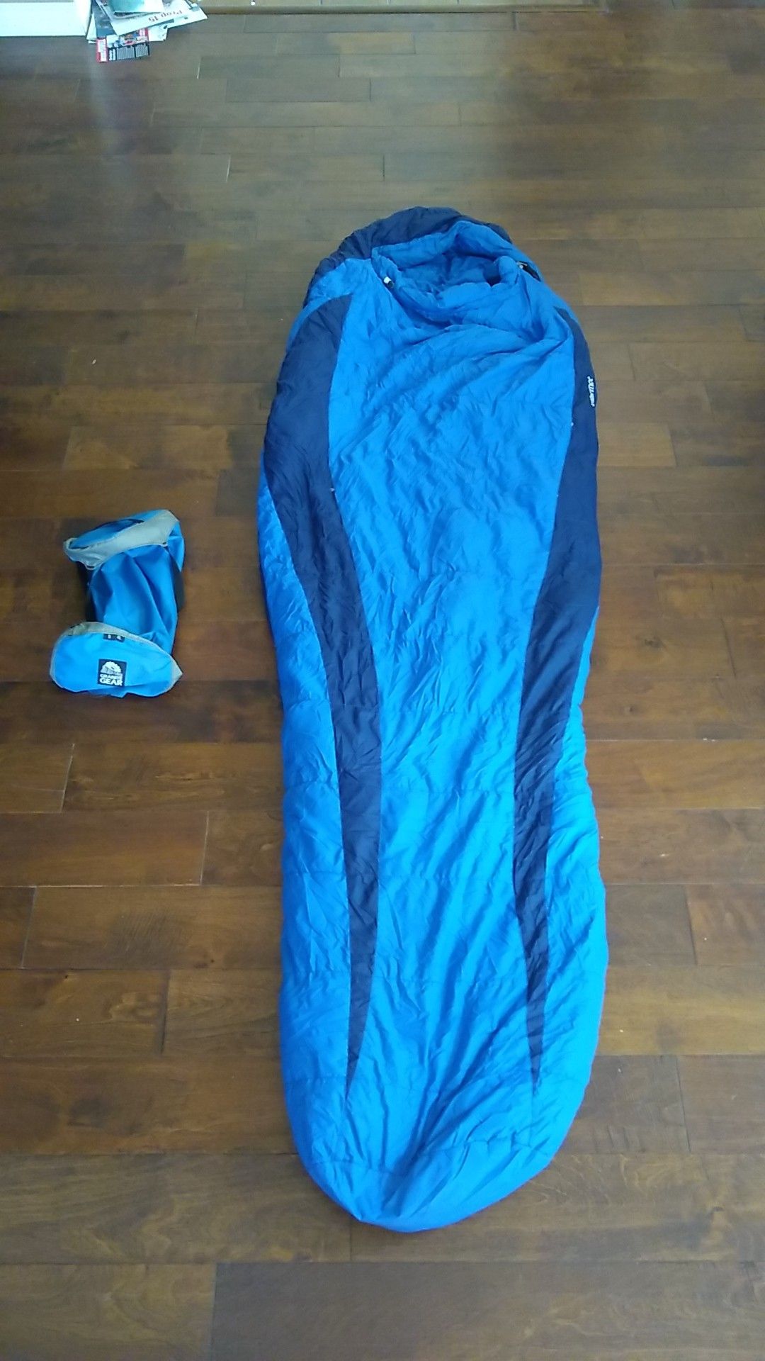 Used Marmot sawtooth sleeping bag + stuff sack