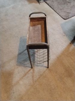 Magazine rack wooden and metal