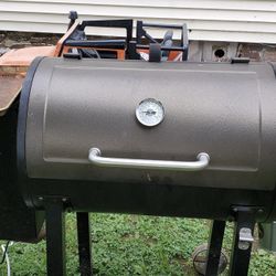 Pit Boss 820 Deluxe Wood Pellet Grill