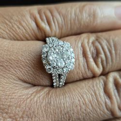 2 CARAT DIAMOND RING