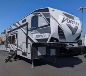 2022 Vortex 3219 VXL Genesis Supreme