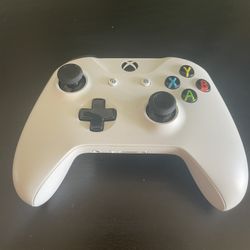 XBOX ONE CONTROLLER