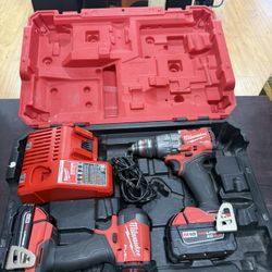 Milwaukee M18 FUEL 18V Lithium-Ion Brushless Cordless Hammer Drill and Impact Driver Combo Kit (2-Tool) with 2 Batteries
