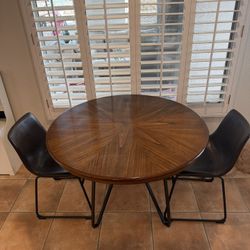 Kitchen Table & Chairs 