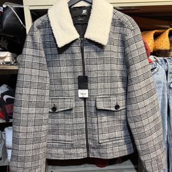 BRAND NEW COAT WITH FUR COLLAR FRM MACYS …..COSYS $160