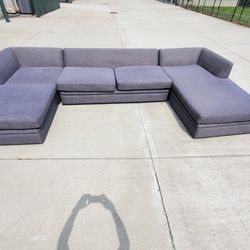 Gray modular sectional (Free Delivery)