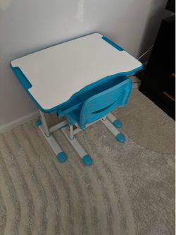 Kids desk