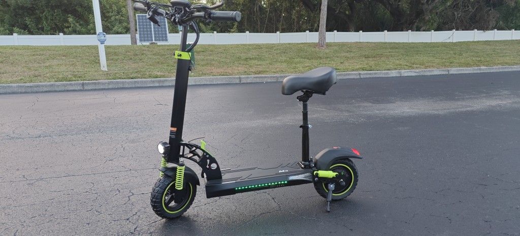 2025 Brand New M4 Scooter