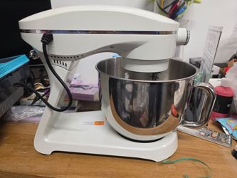 Instant 7.4 qt stand mixer