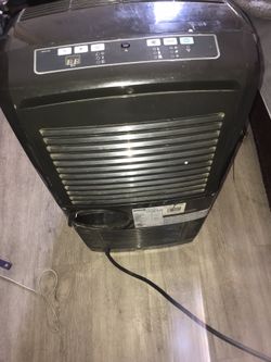 110volt DeLonghi 14,000 BTU Portable AC / Heater