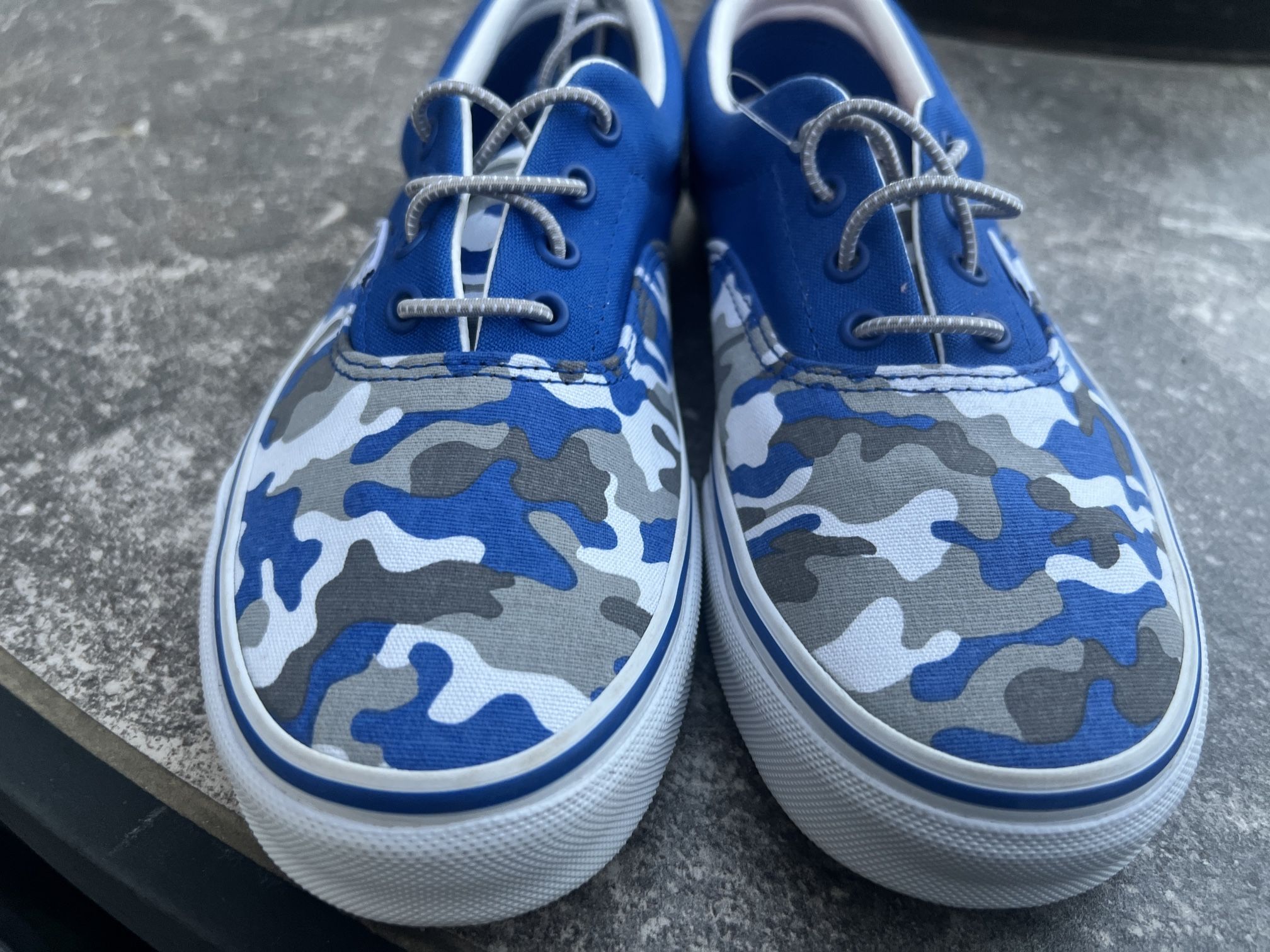 Vans Camo Blue Sneakers Youth Size 5.5