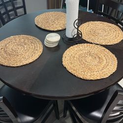  Breakfast Table 