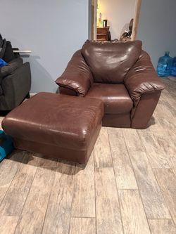 Leather chair with ottoman