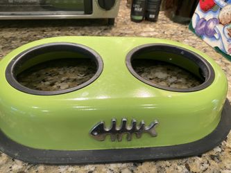 Pet Plate Holder Water Resistant Grip Base Holds Too Small Dishes Dishes Not Included